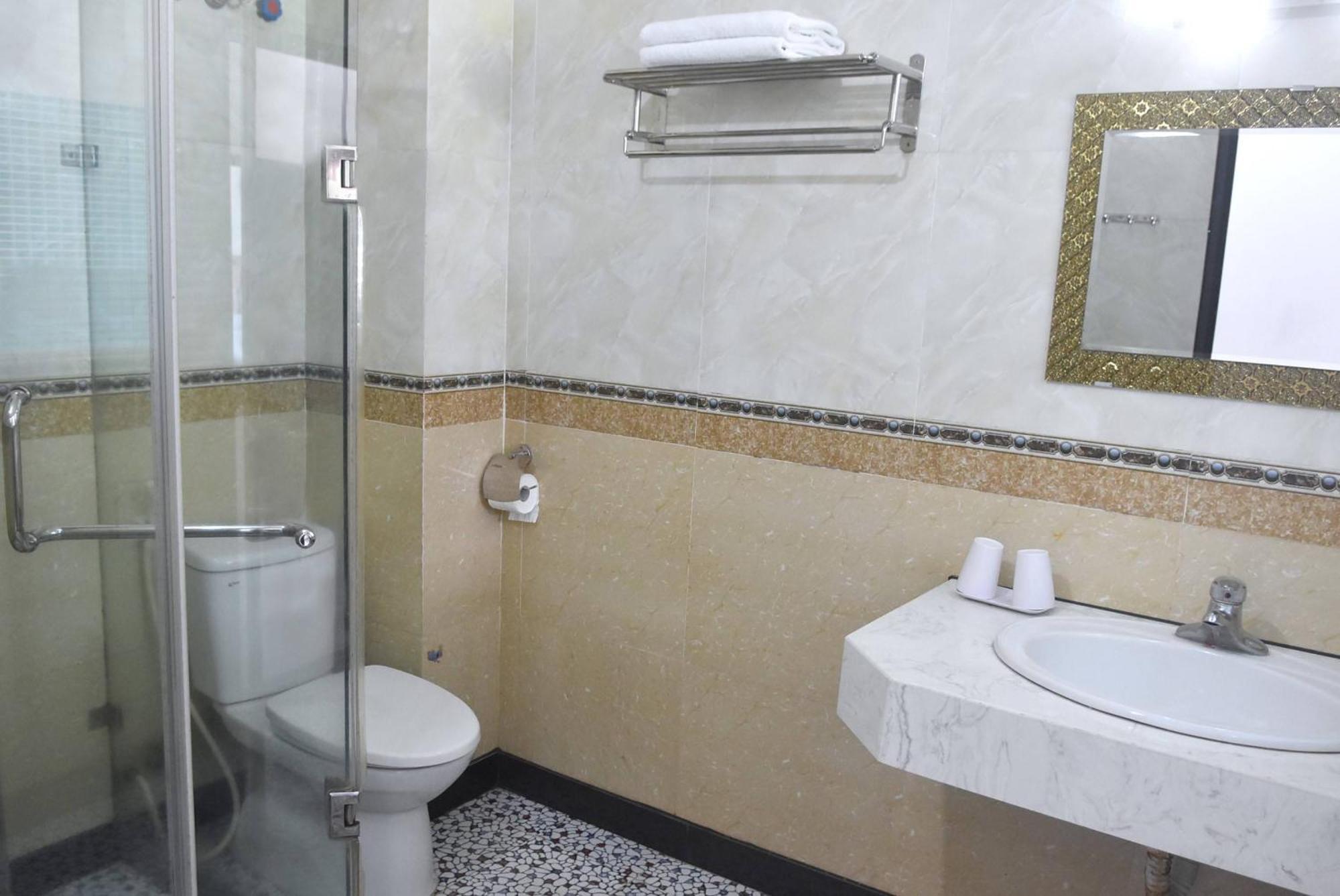 Thanh Hang Hotel Near Emerald My Dinh Ханой Экстерьер фото